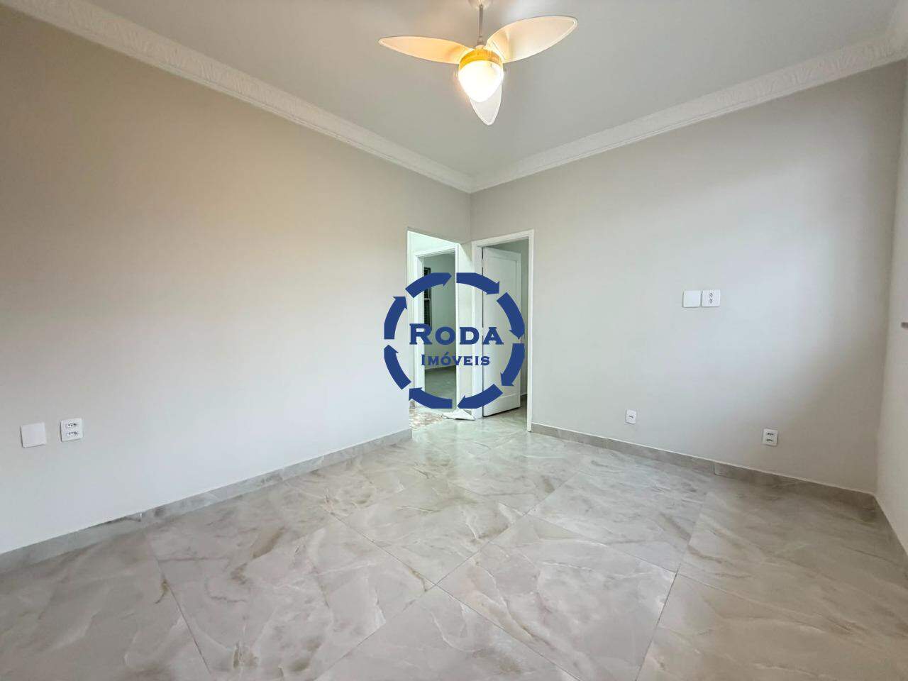 Apartamento para aluguel no Embaré: 