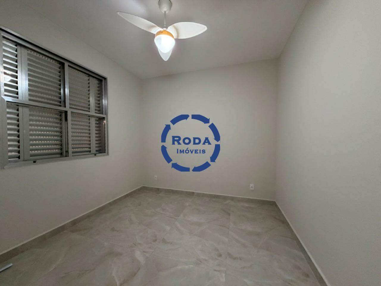Apartamento para aluguel no Embaré: 