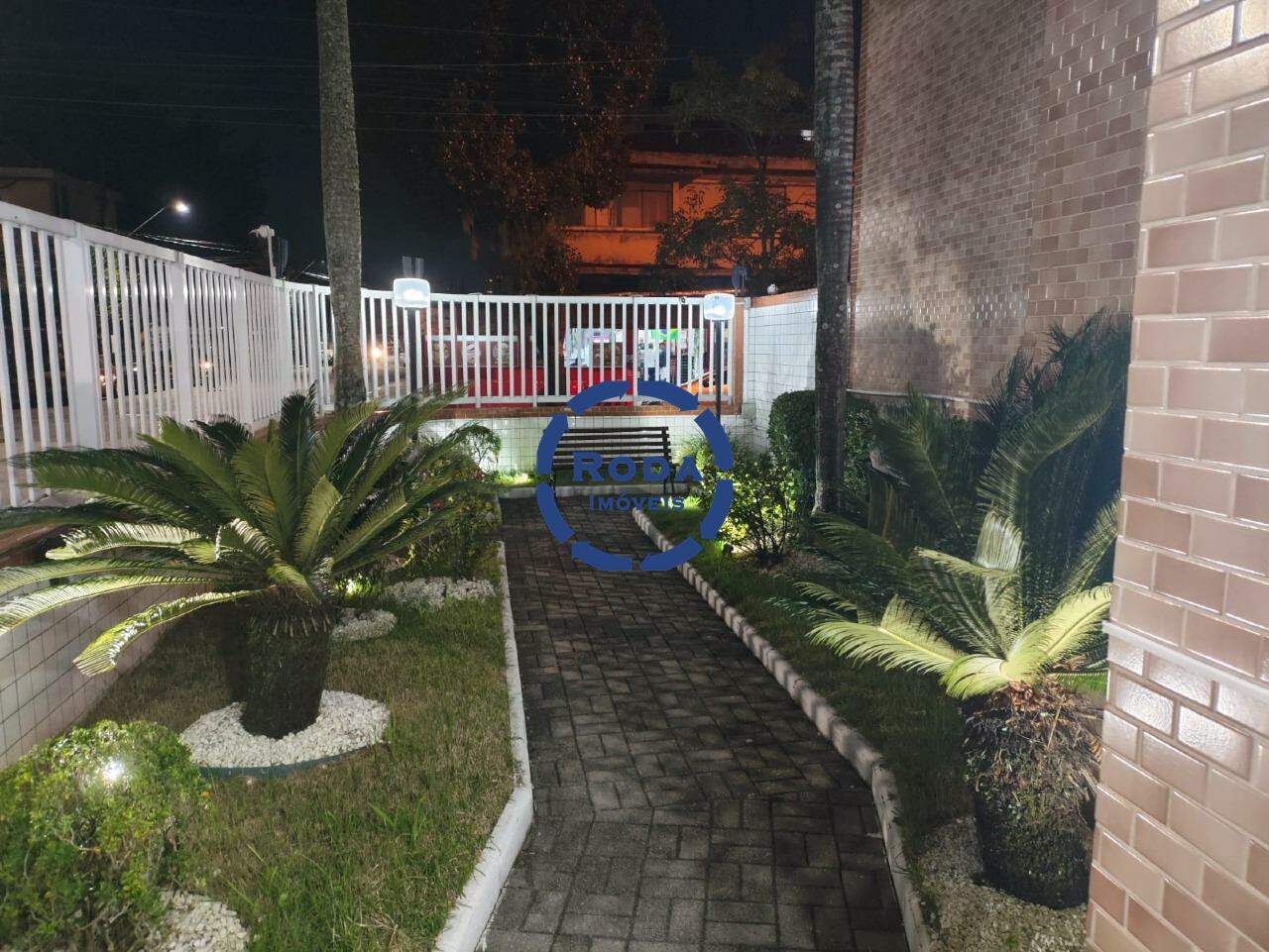Casa de Condomínio à venda no Marapé: 