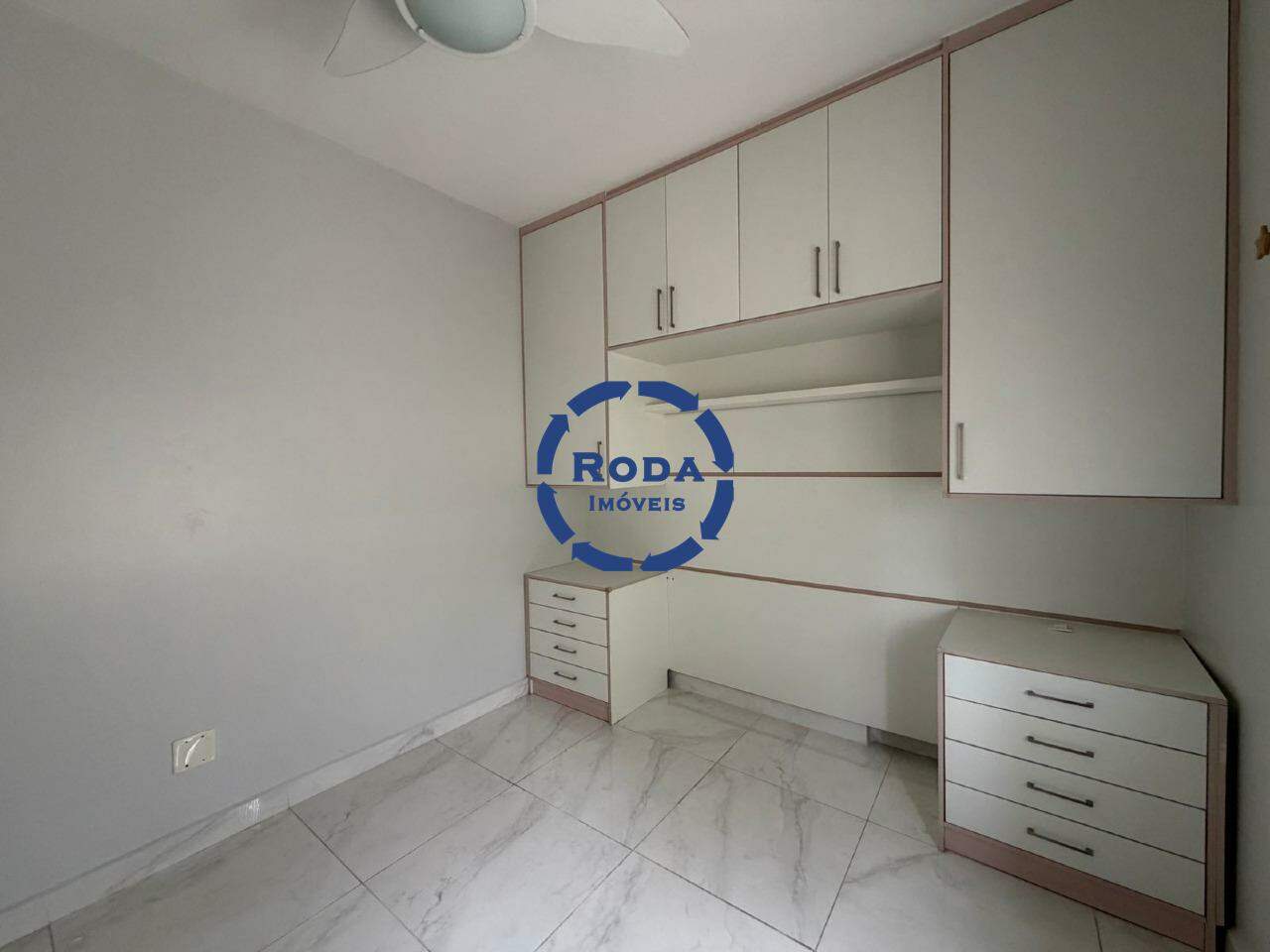 Apartamento para aluguel no Embaré: 