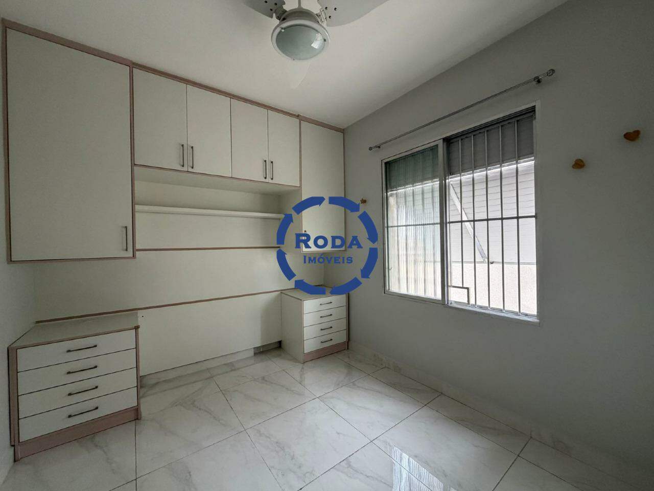 Apartamento para aluguel no Embaré: 