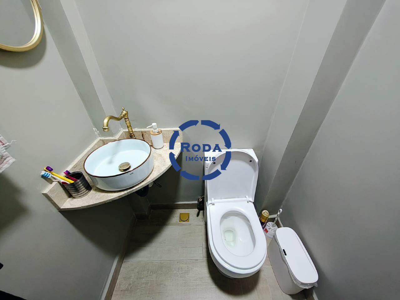 Casa à venda no Encruzilhada: Lavabo