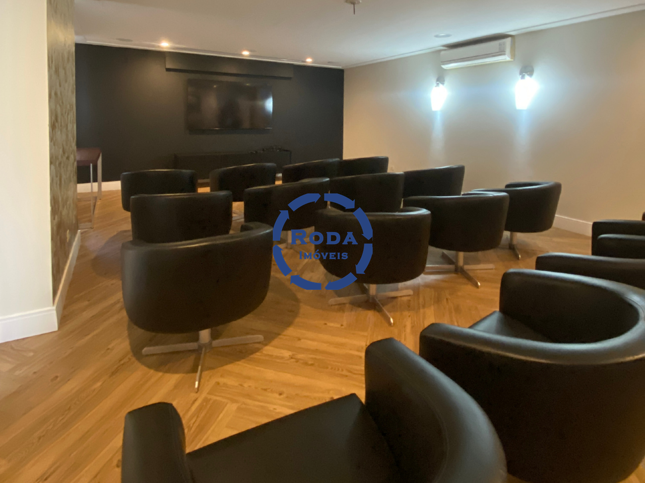 Apartamento à venda no Boqueirão: Cinema