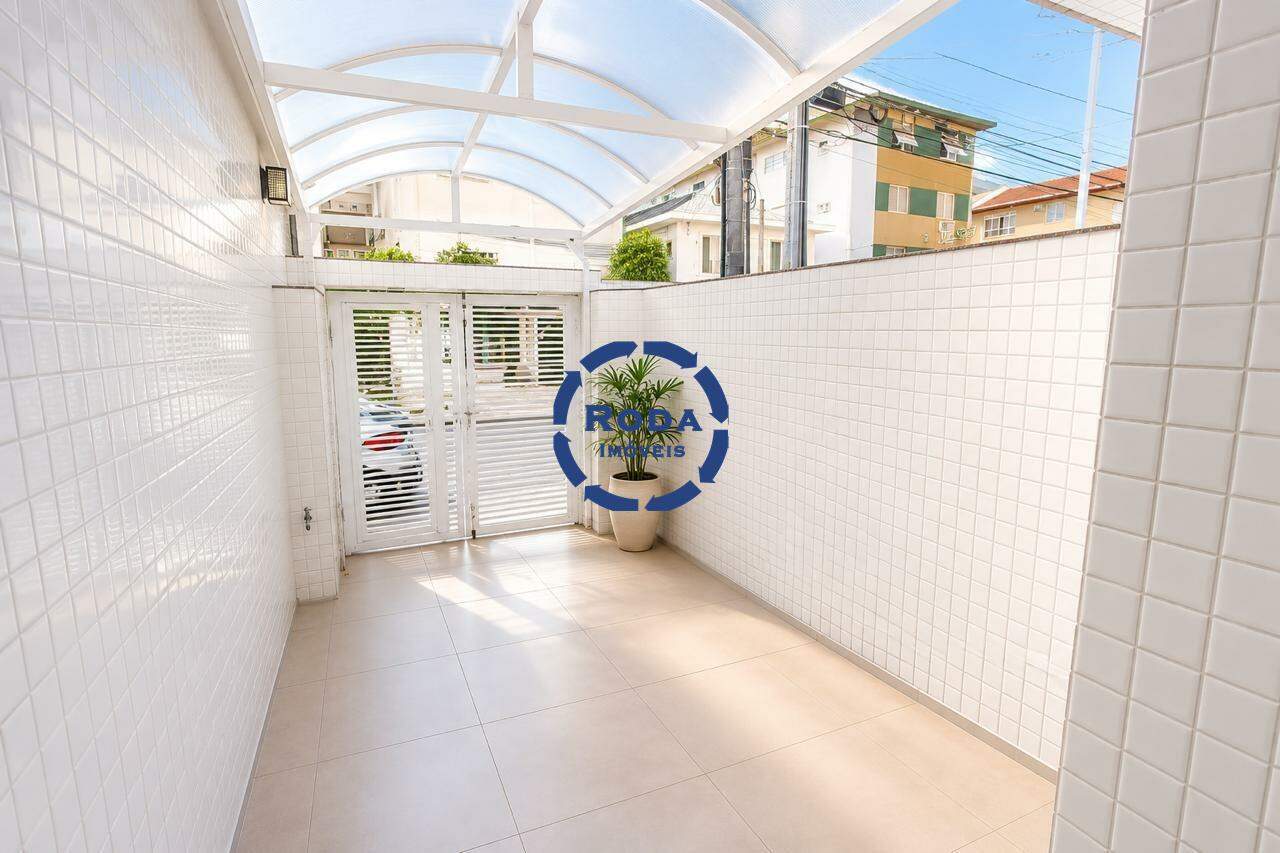 Casa à venda no Embaré: 