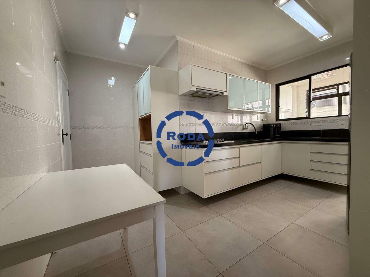 Apartamento à venda no Ponta da Praia: 