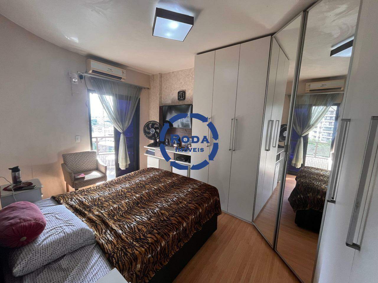 Apartamento à venda no Ponta da Praia: 