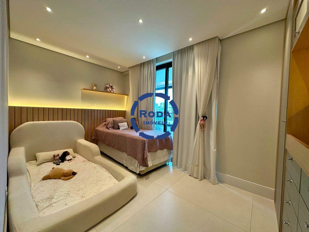 Apartamento à venda no Ponta da Praia: 