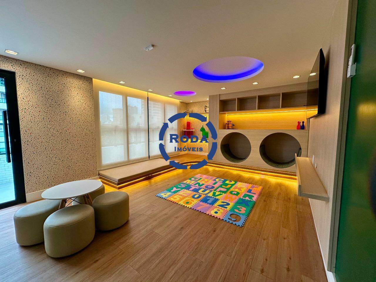 Apartamento à venda no Ponta da Praia: 