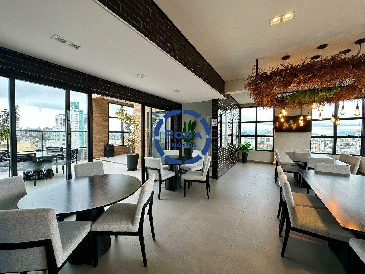 Apartamento à venda no Ponta da Praia: 