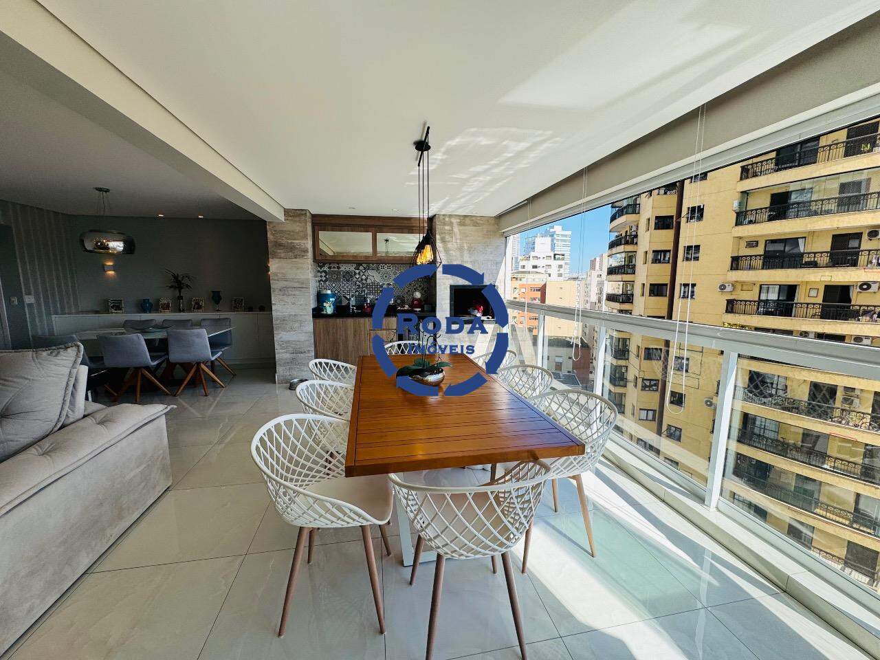 Apartamento à venda no Ponta da Praia: 