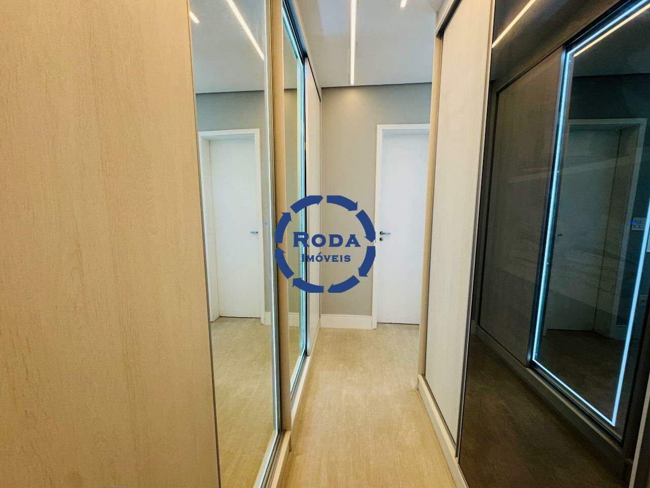Apartamento à venda no Ponta da Praia: 