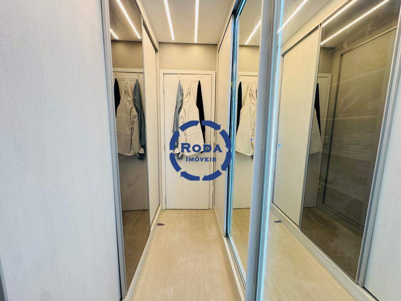Apartamento à venda no Ponta da Praia: 