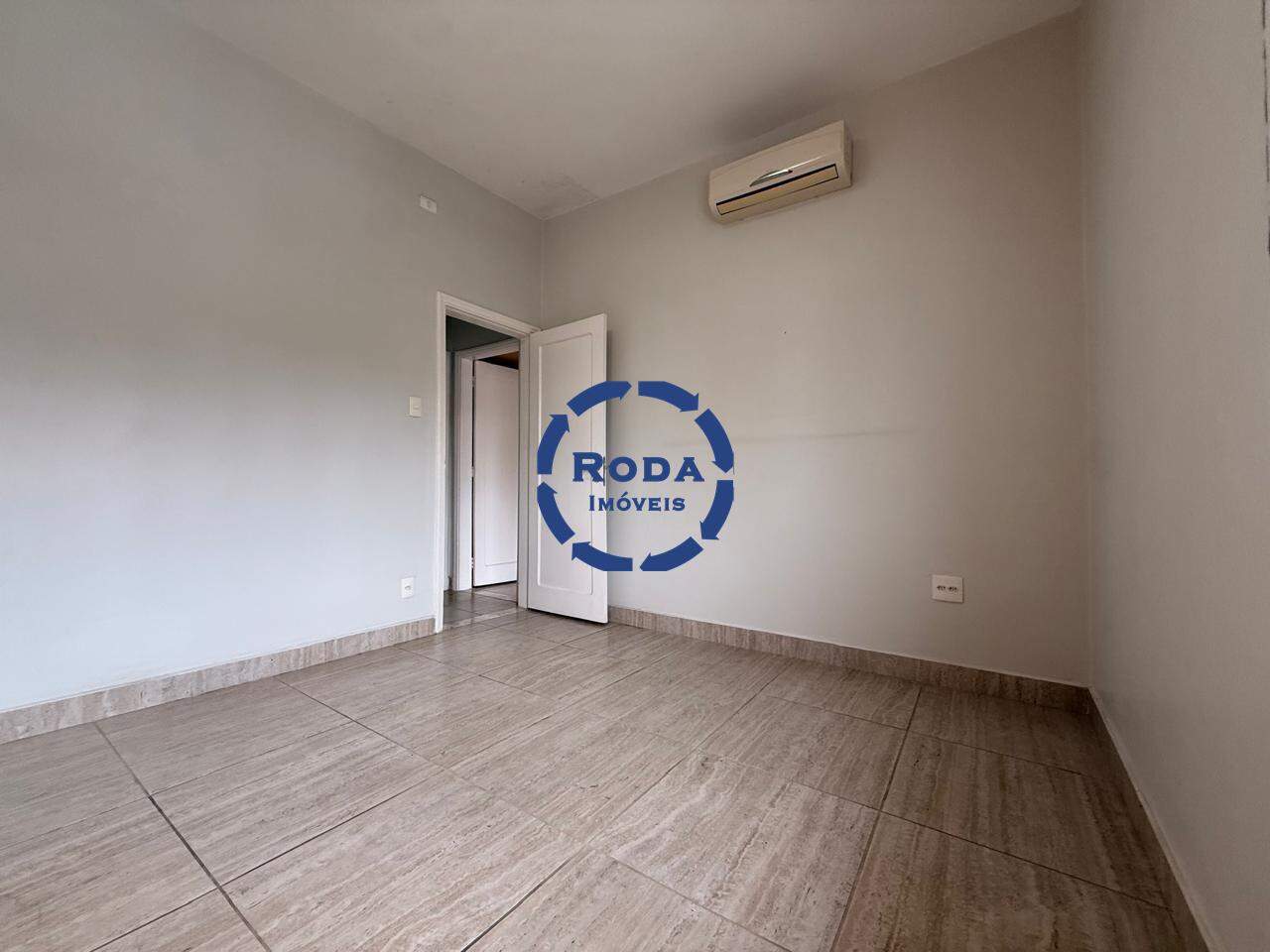 Casa à venda no Embaré:
