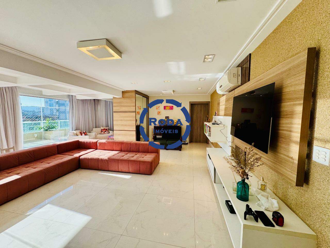 Apartamento à venda no Embaré: sala 3 ambientes 
