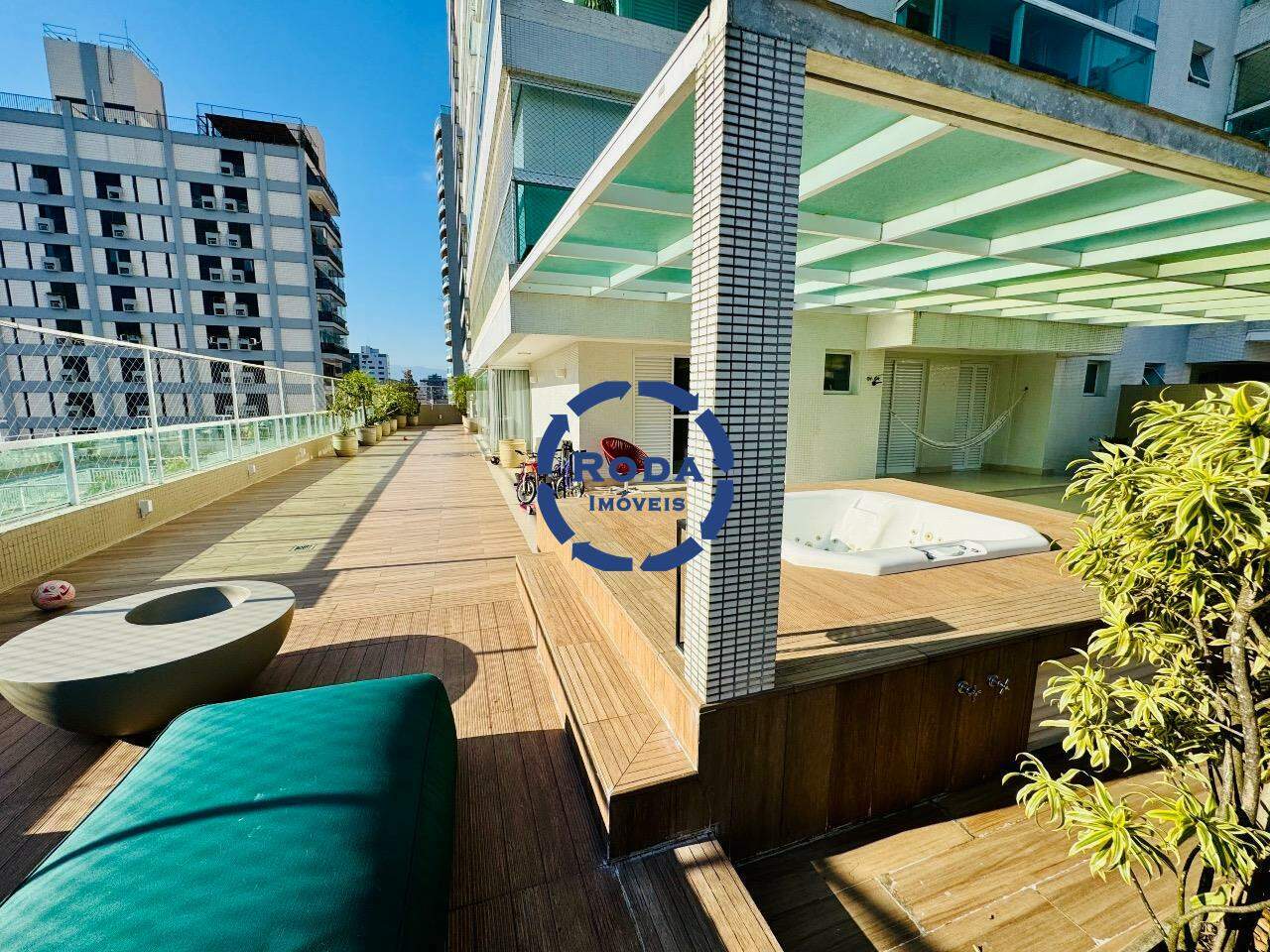 Apartamento à venda no Embaré: 