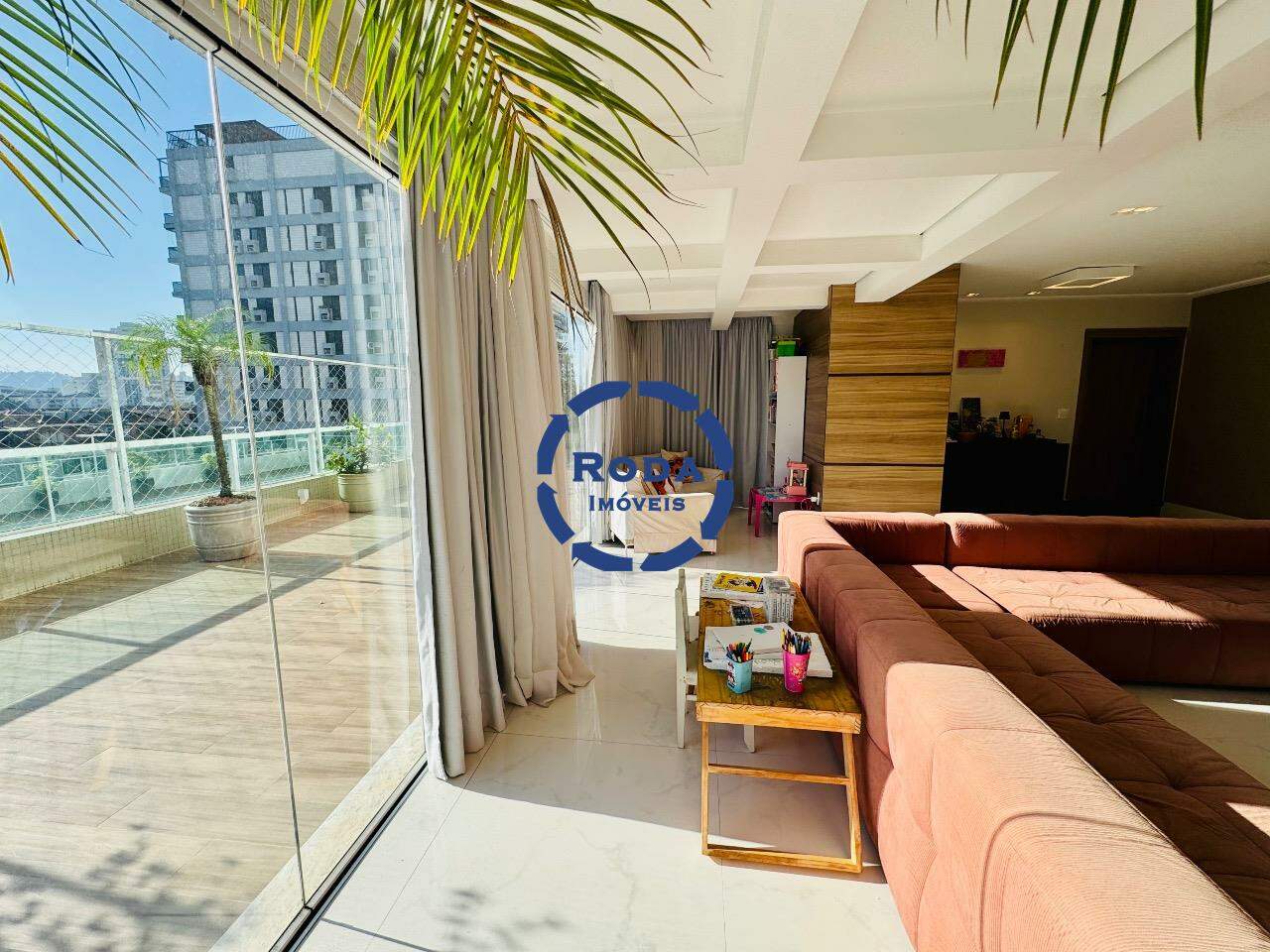 Apartamento à venda no Embaré: sala 3 ambientes