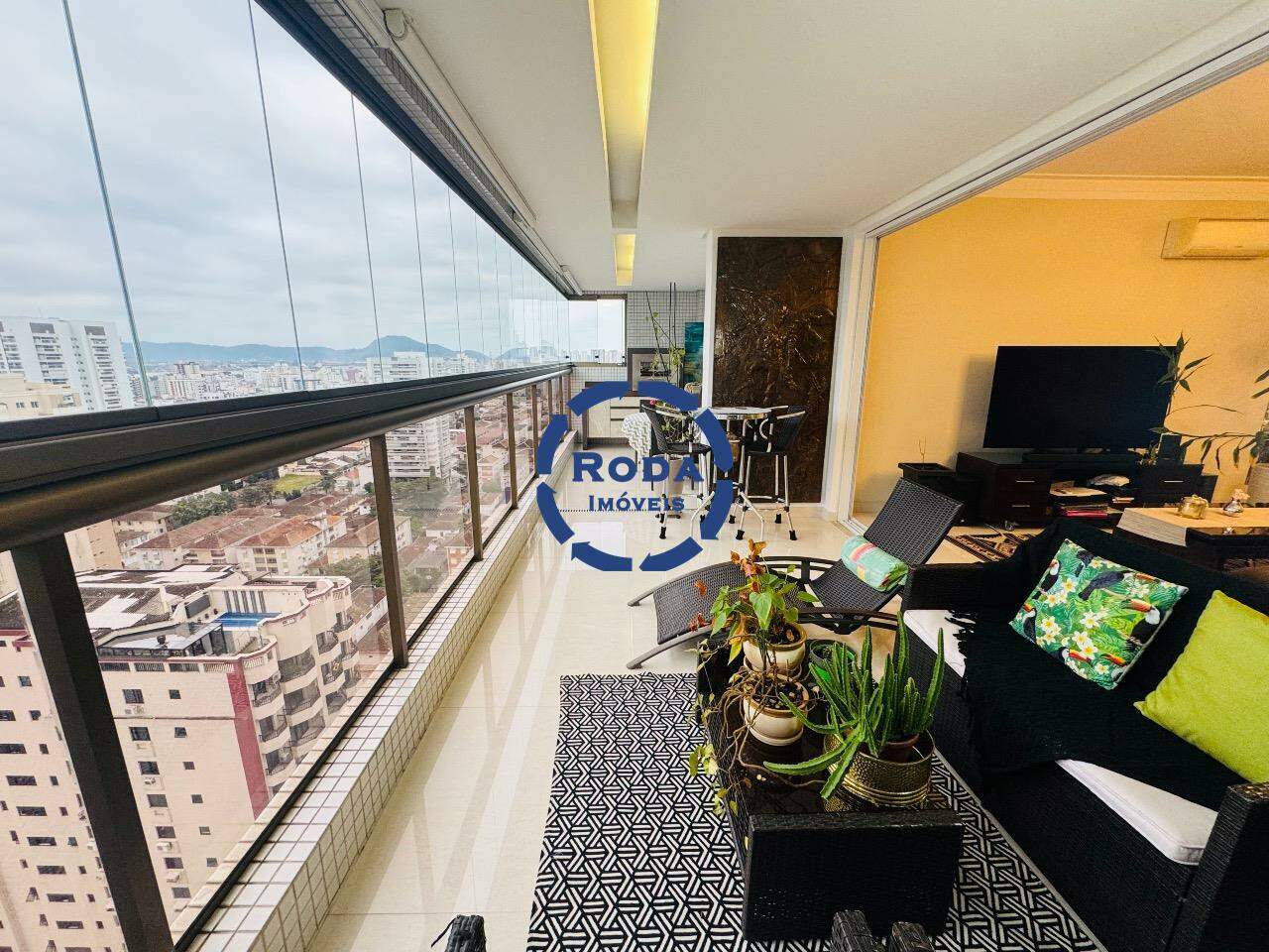 Apartamento à venda no Embaré: 
