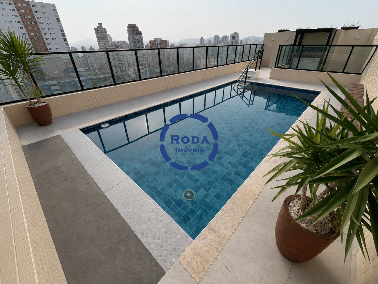 Apartamento à venda no Ponta da Praia: 