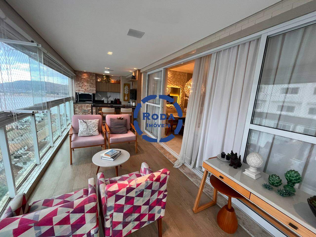 Apartamento à venda no Ponta da Praia: 