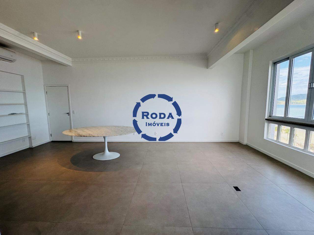 Apartamento à venda no Boqueirão: sala de jantas e estar