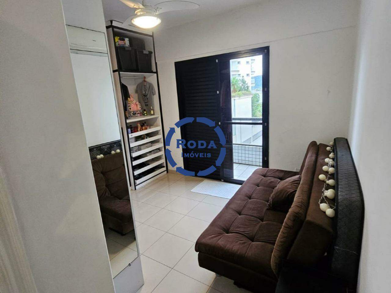 Apartamento à venda no Ponta da Praia: SALA
