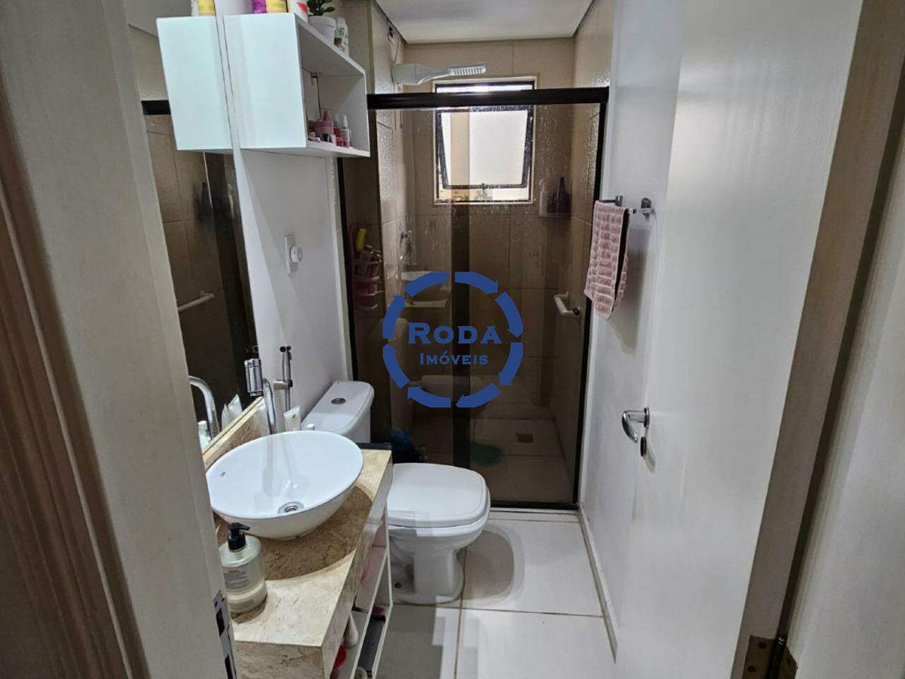 Apartamento à venda no Ponta da Praia: BANHEIRO