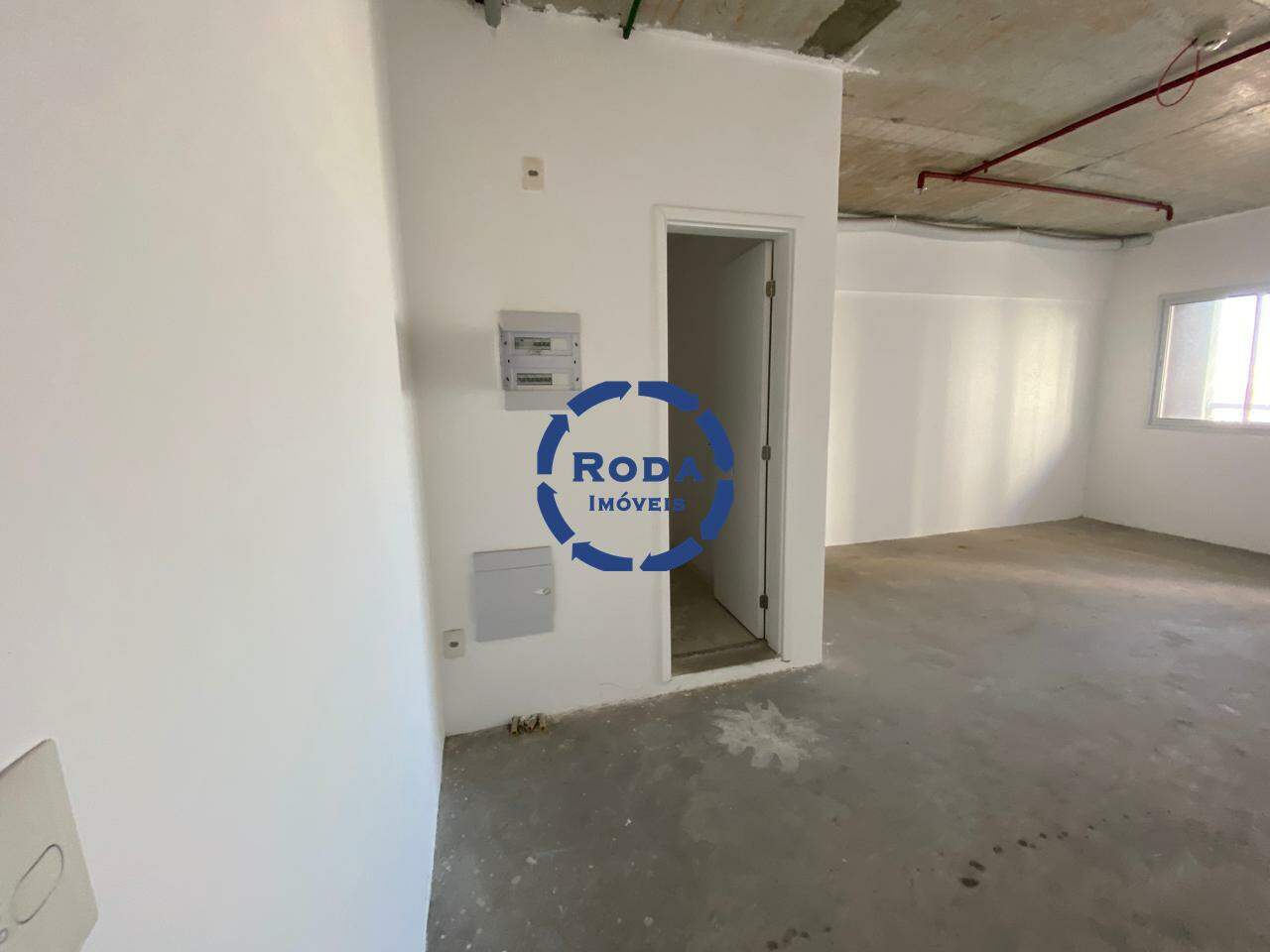 Sala à venda no Vila Mathias: