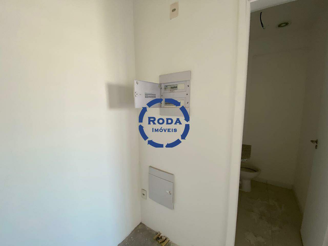 Sala à venda no Vila Mathias: