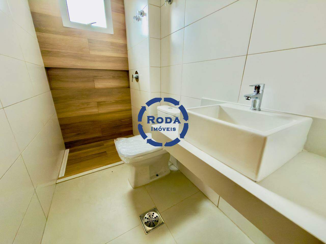 Apartamento à venda no Aparecida: banheiro social 