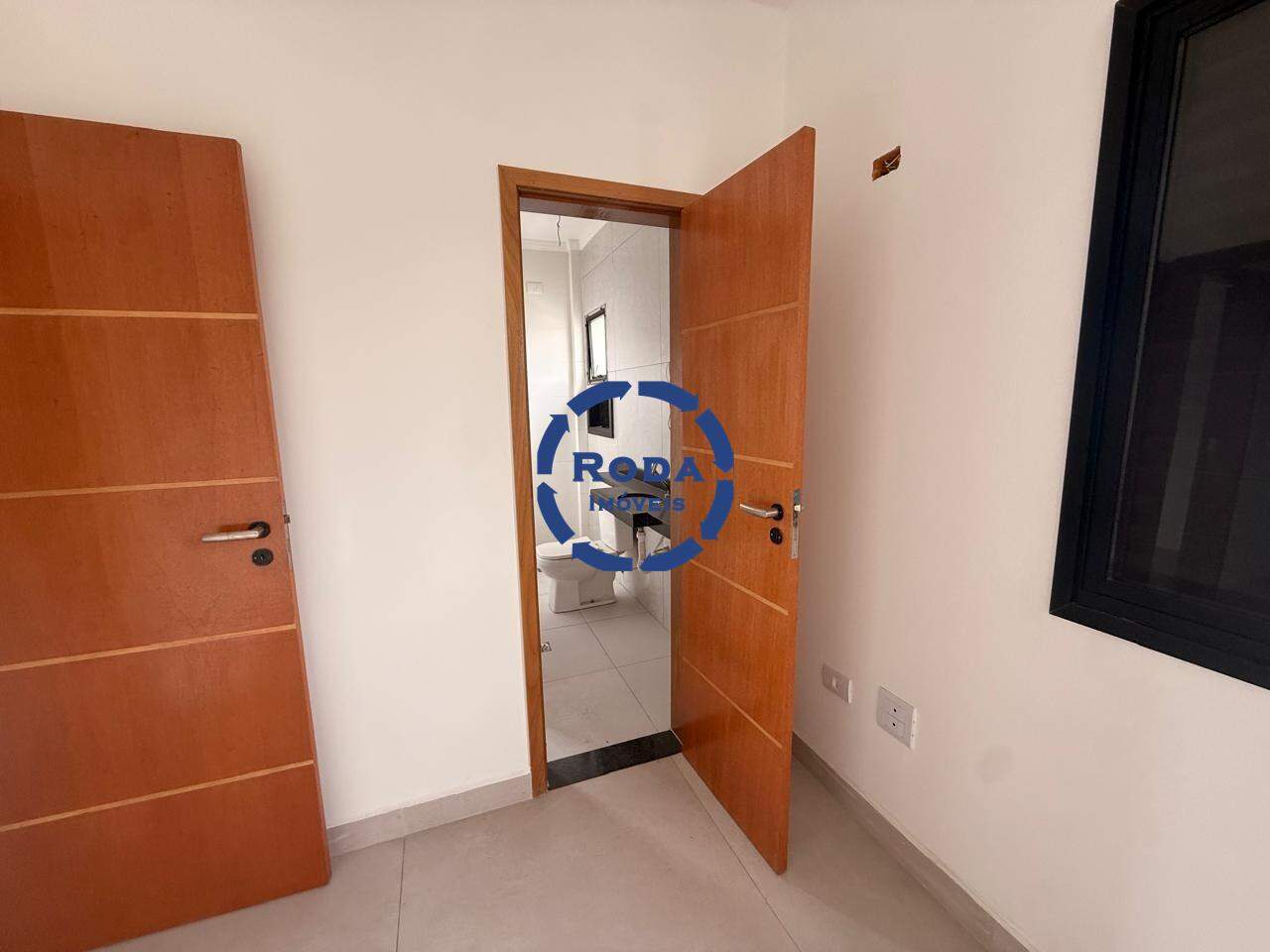 Sobrado à venda no Estuário: QUARTO DEMI SUITE