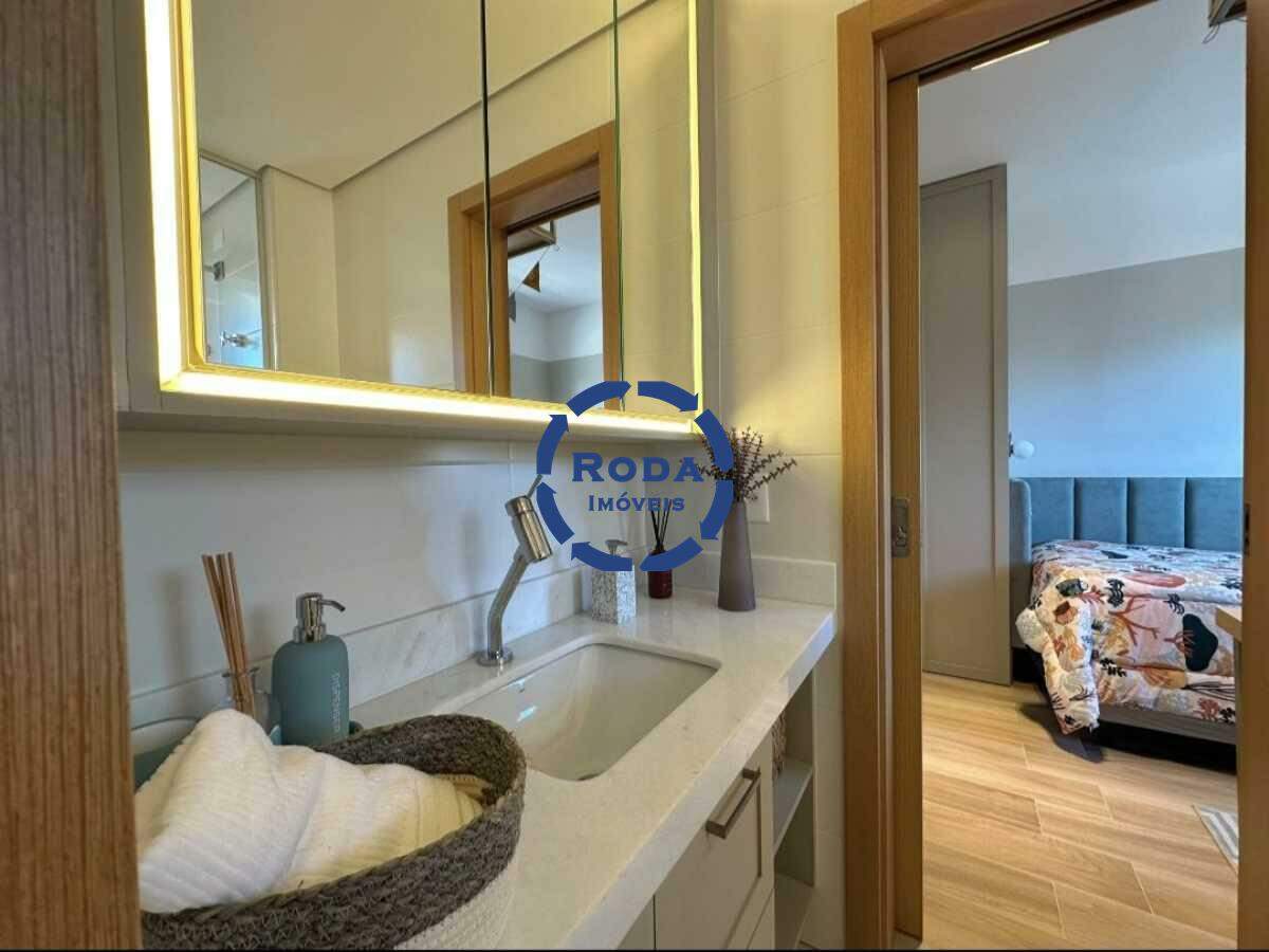 Apartamento à venda no Ponta da Praia: 