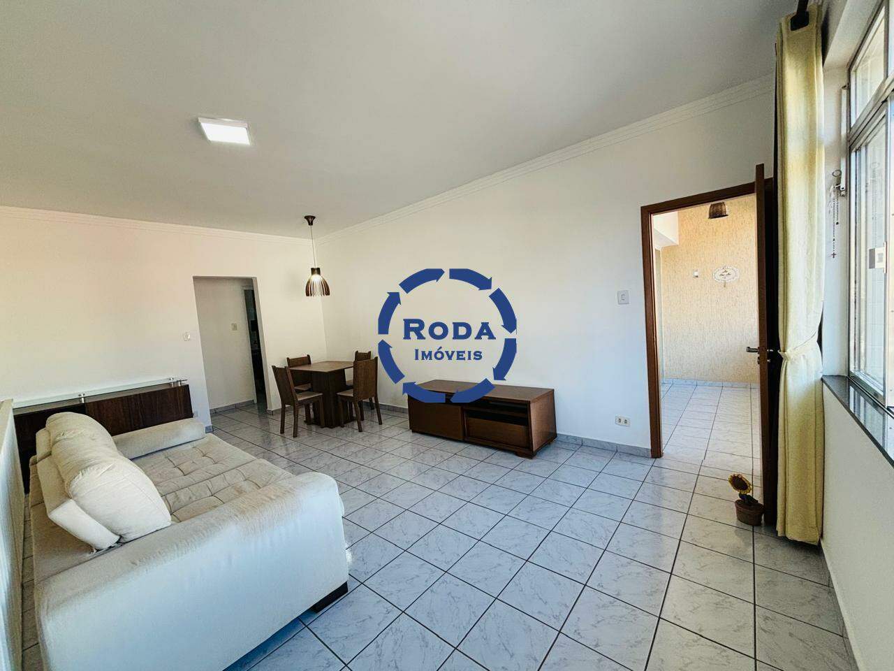 Casa de Condomínio à venda no Embaré: 