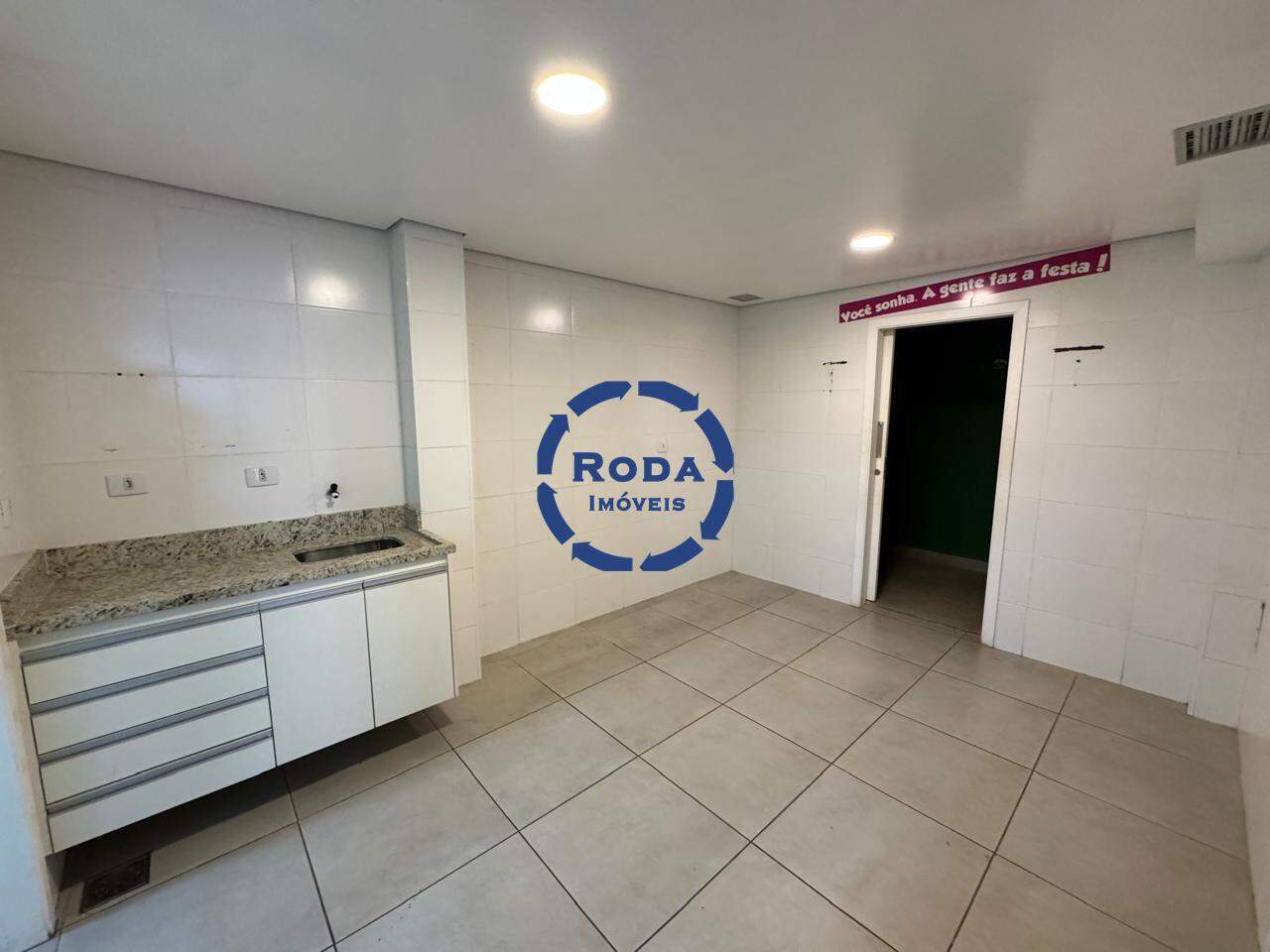 Loja para aluguel no Vila Mathias: 