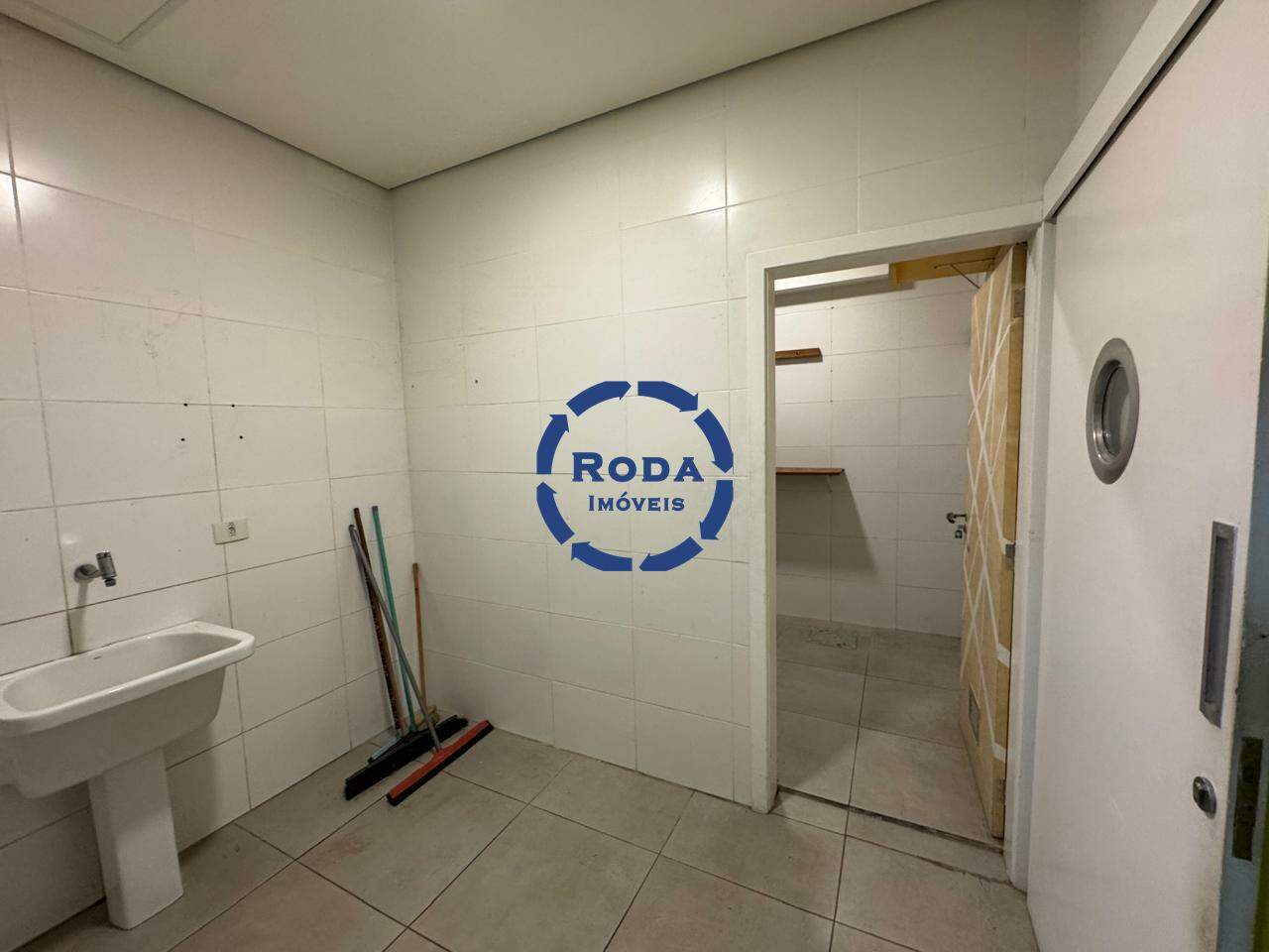 Loja para aluguel no Vila Mathias: 