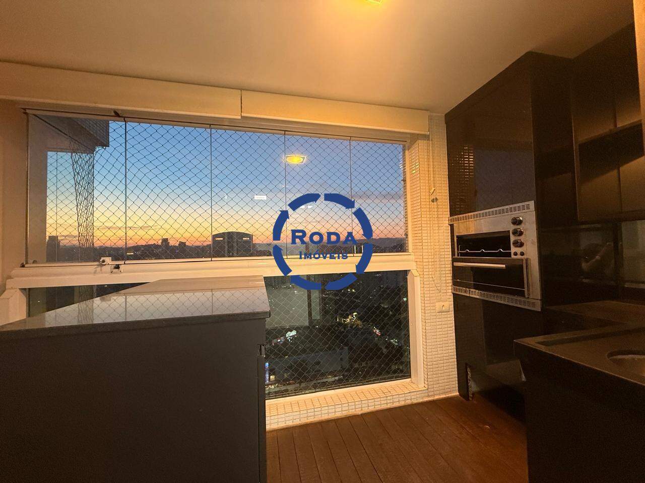 Apartamento para aluguel no Embaré: 