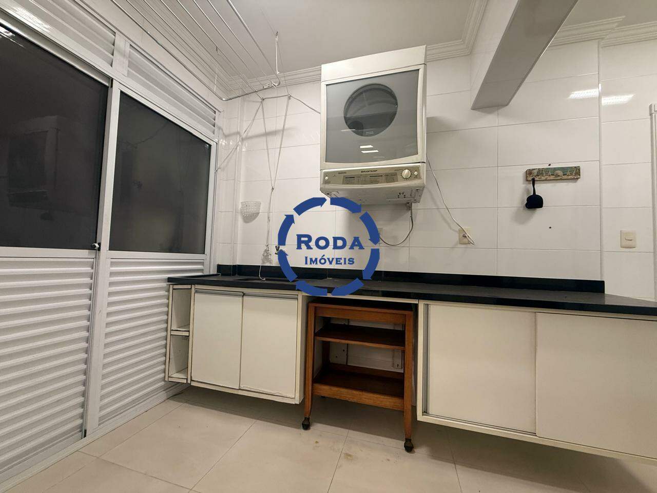 Apartamento para aluguel no Embaré: 
