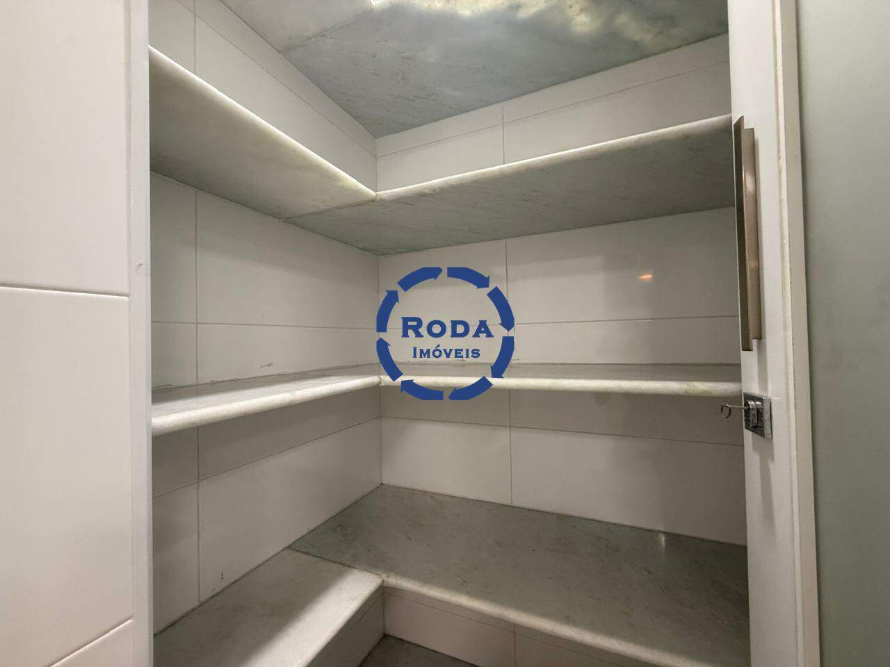 Apartamento para aluguel no Embaré: 