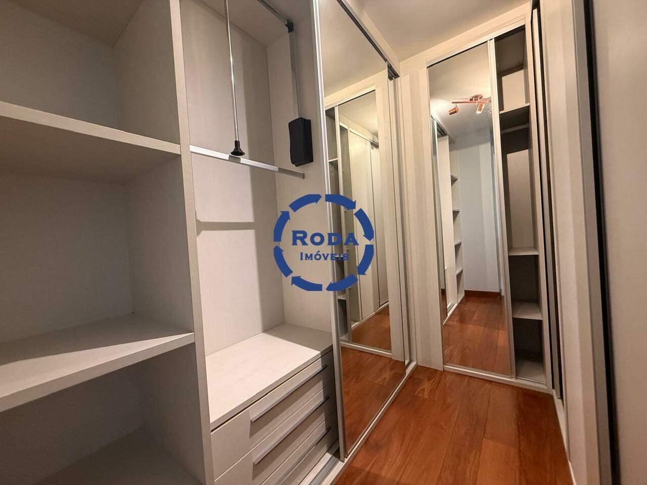 Apartamento para aluguel no Embaré: 