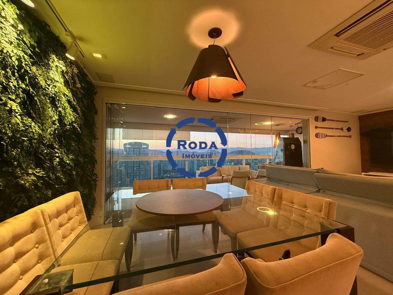 Apartamento para aluguel no Embaré: 