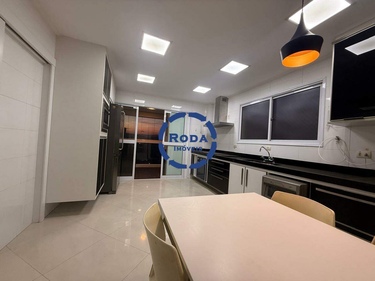 Apartamento para aluguel no Embaré: 