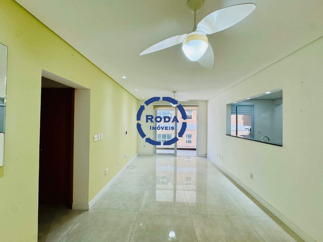 Apartamento à venda no Embaré: sala 2 ambientes 