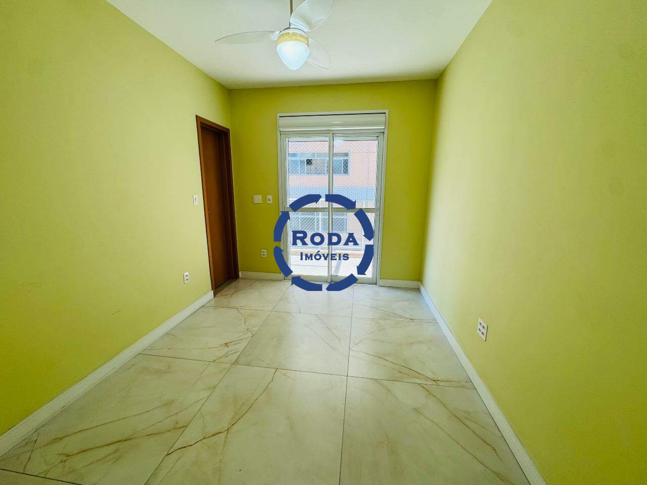 Apartamento à venda no Embaré: suite