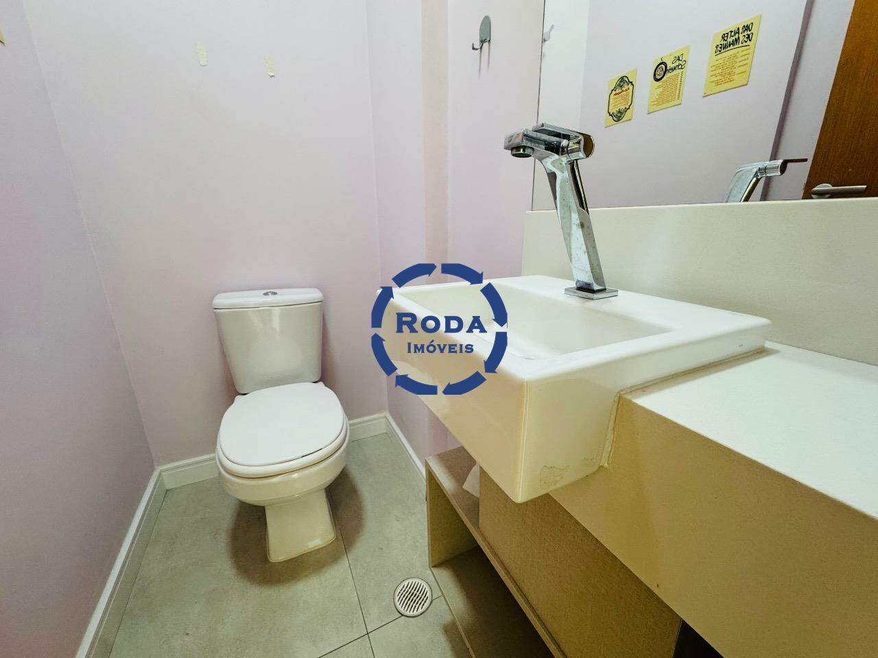 Apartamento à venda no Embaré: lavabo