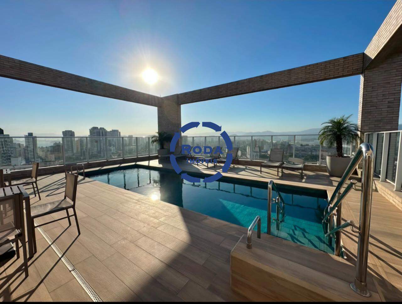 Apartamento à venda no Ponta da Praia: 