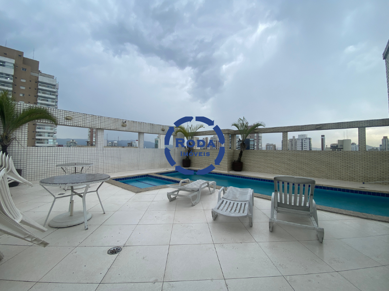 Apartamento à venda no Gonzaga: PISCINA