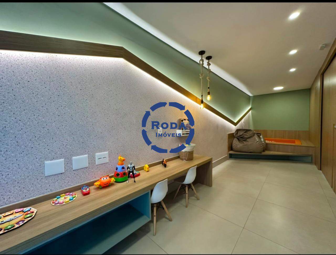 Apartamento à venda no Ponta da Praia: 