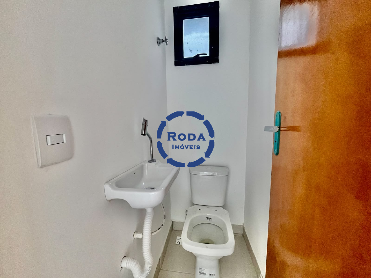Casa de Condomínio à venda no Marapé: 