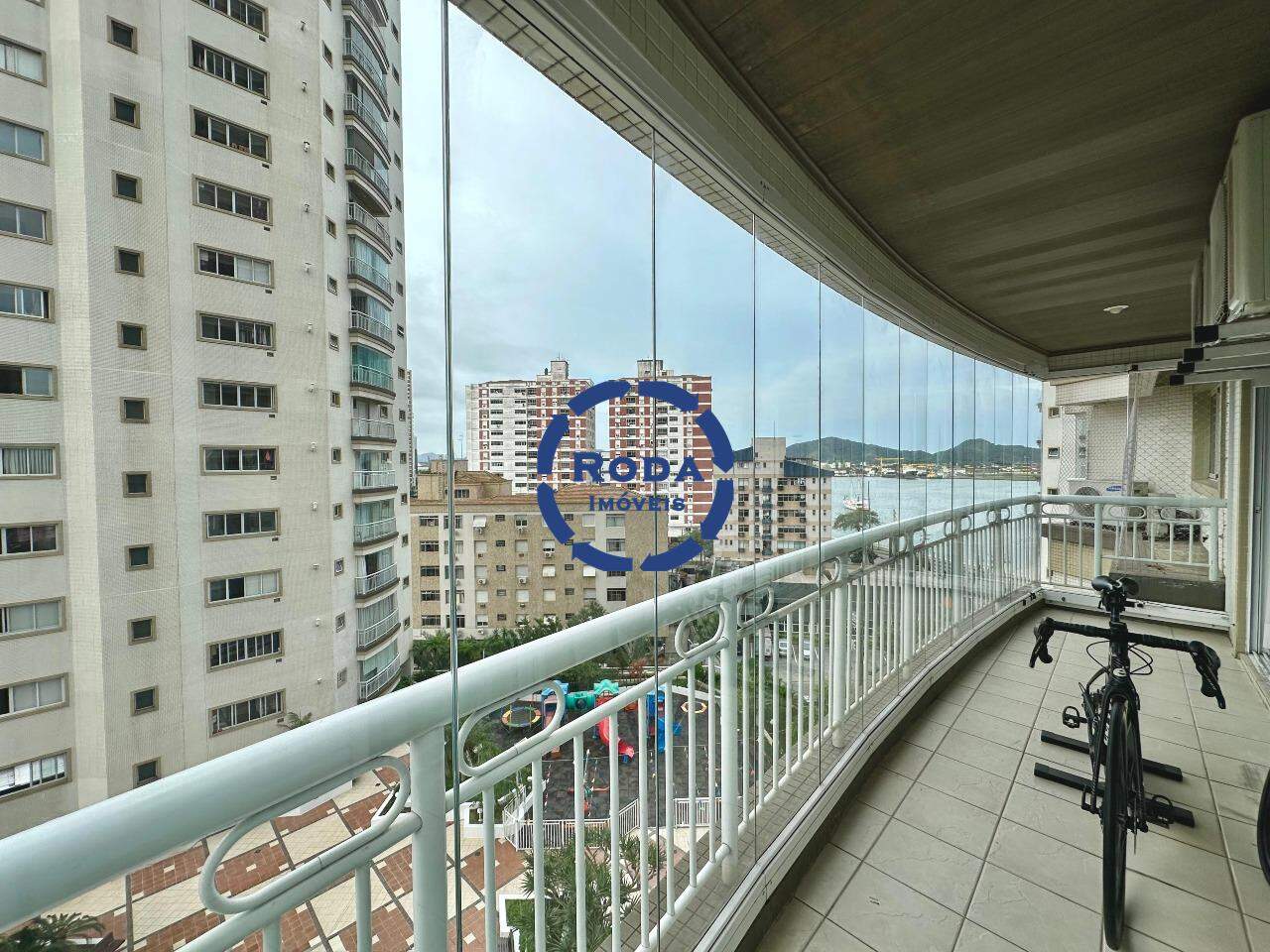 Apartamento à venda no Ponta da Praia: 