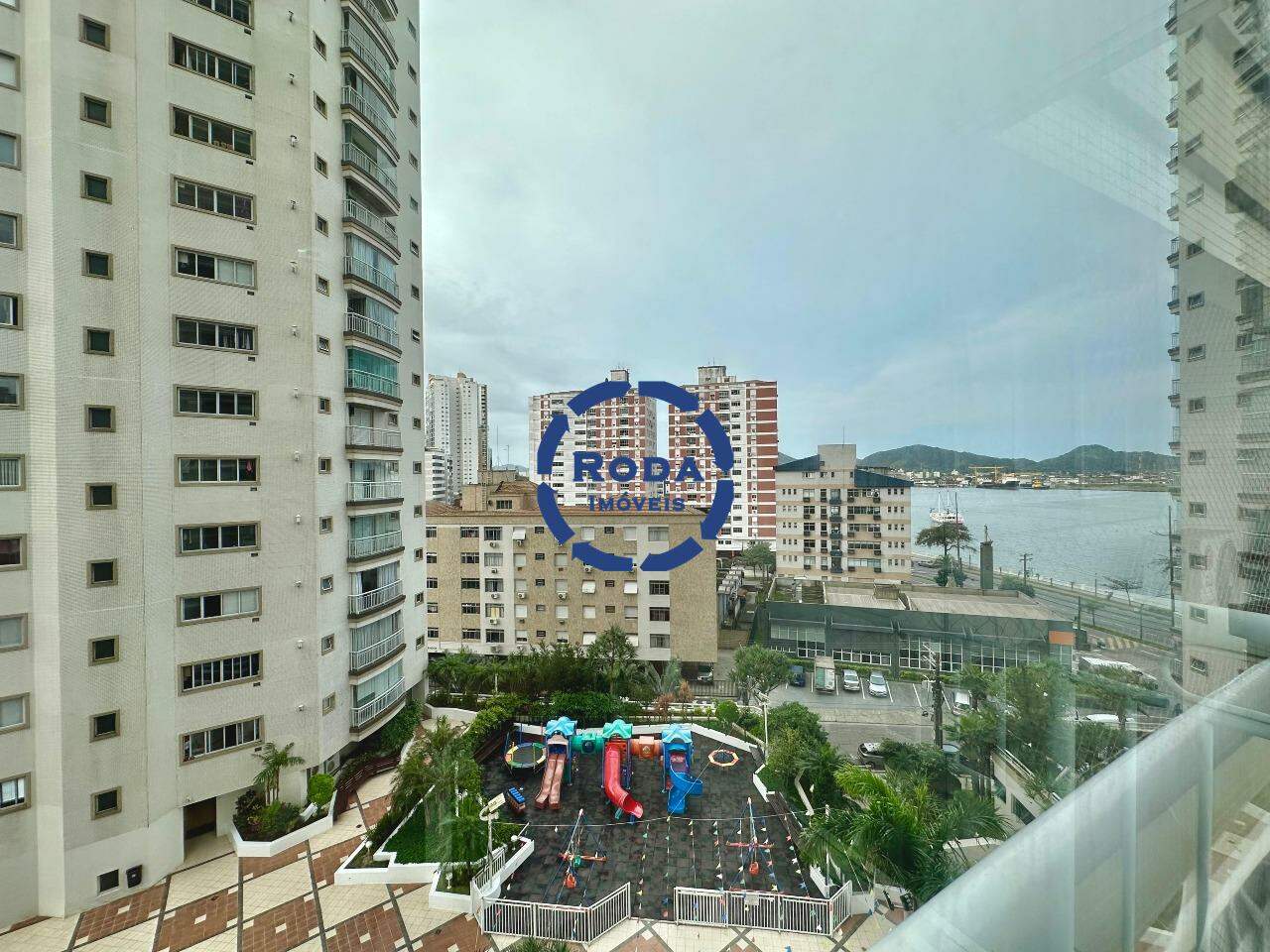Apartamento à venda no Ponta da Praia: 