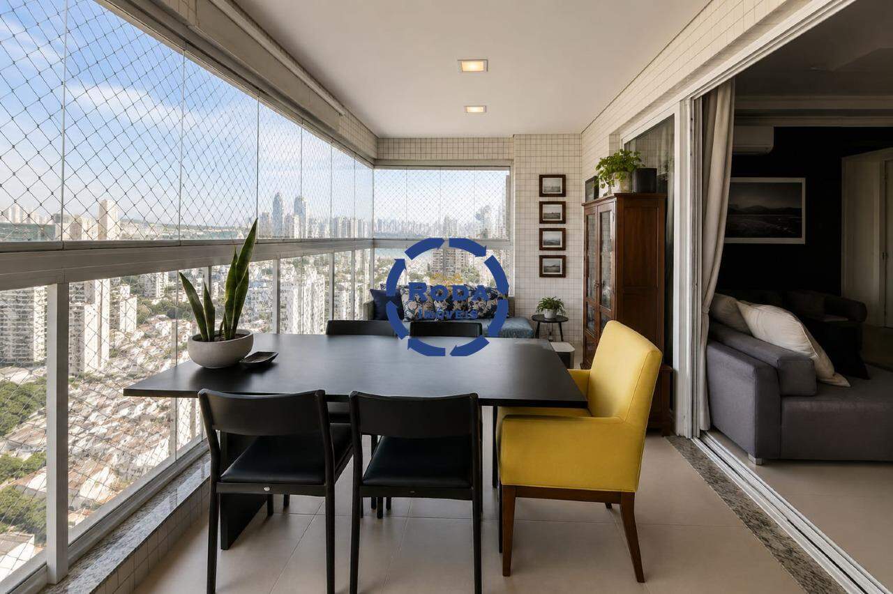 Apartamento à venda no Ponta da Praia: 